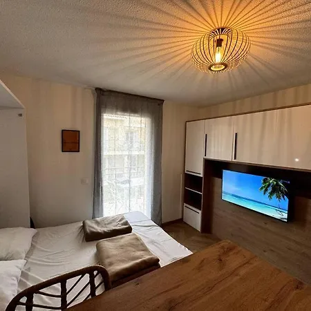 Sharm El-sheikh, De 拉隆德莱丝莫里斯